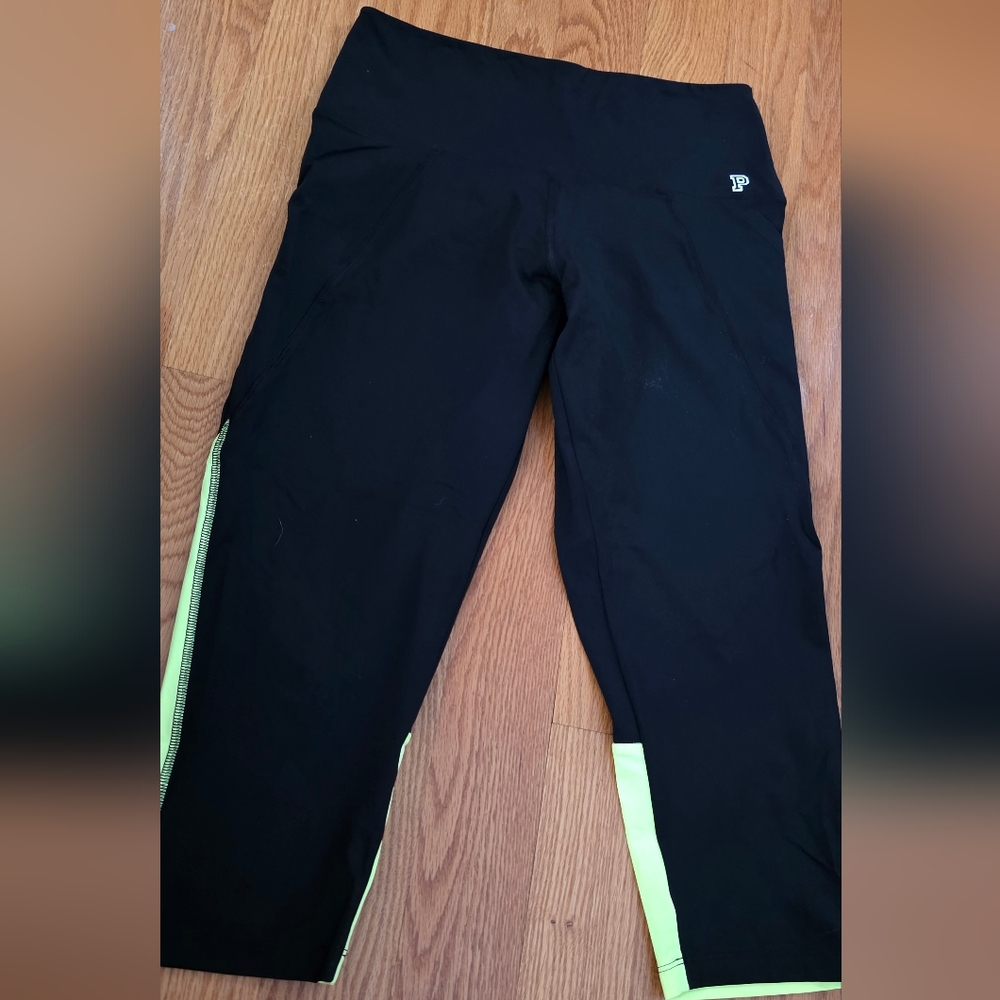 Victoria Secret Pink Black & Green Leggings Size Large Nwt